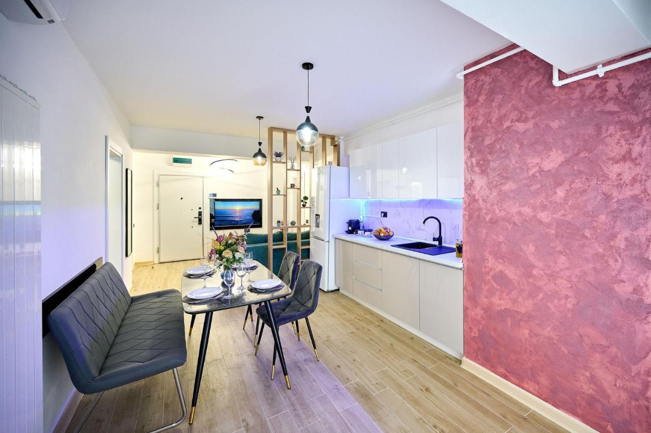 Star In Infinity - Parking Apartment Mamaia