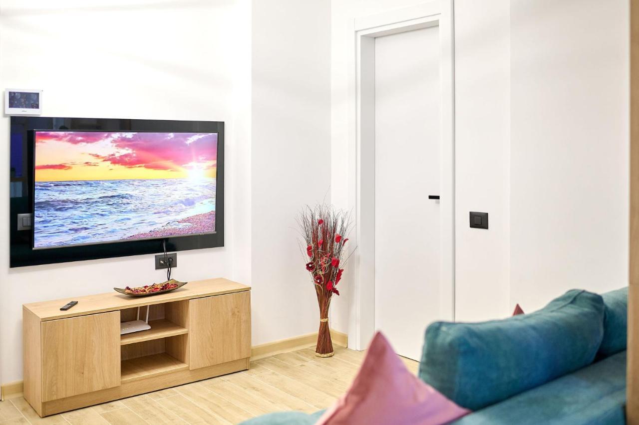 Star In Infinity - Parking Apartment Mamaia