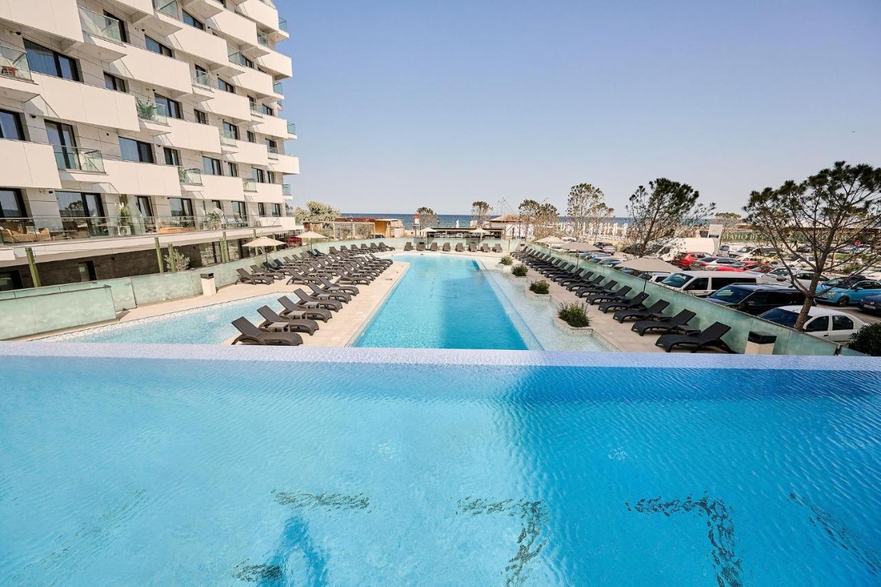 Star In Infinity - Parking Apartment Mamaia