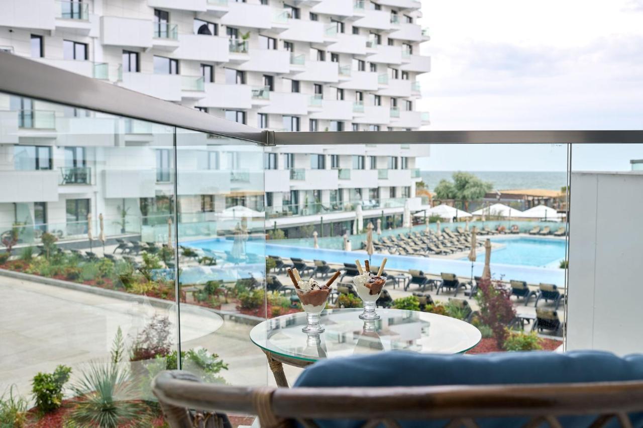 Star In Infinity - Parking Mamaia